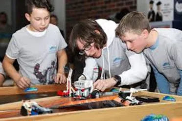 Robotik-Sets + wöchentliche Online-Kurse - Alter 14 - 16